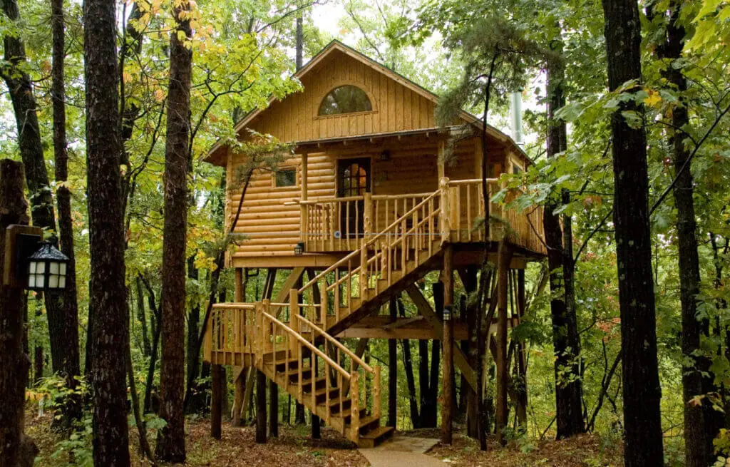Bungalow Treehouse, treehouse cottages Eureka springs arkansas unique lodging