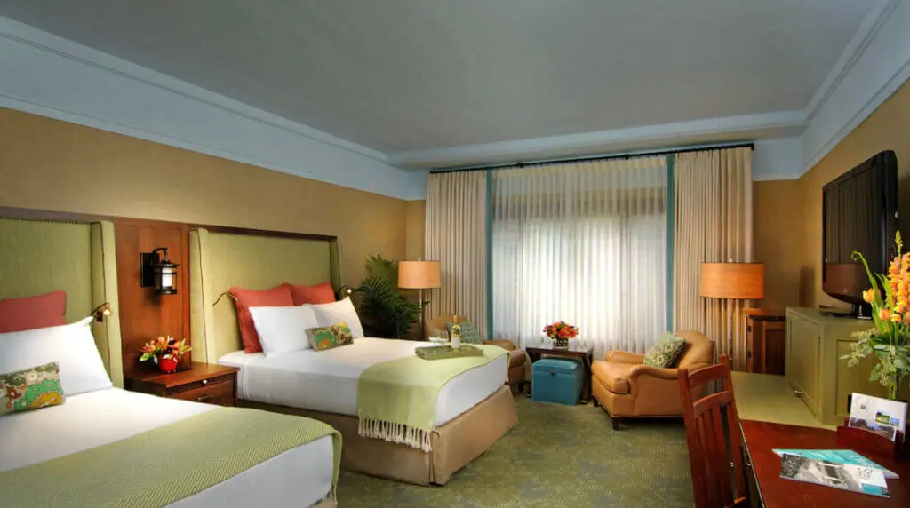Room at cool place to stay in mountains of Asheville, Omni Grove Park Hotel NC
