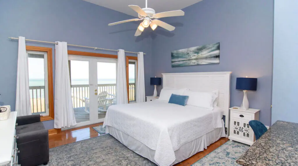 Unique and charming beachy room at Pamlico Sound Inn