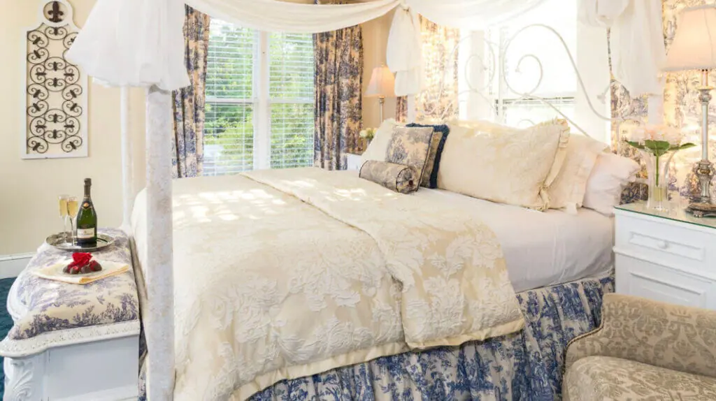 Beautiful and classic interior of unique NC stay The Aerie