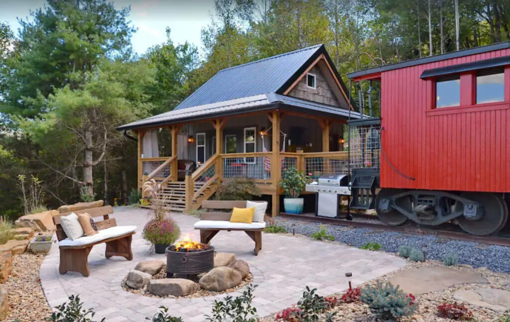 Outdoor fireplace and seating at The Caboose at Station 451 North carolina