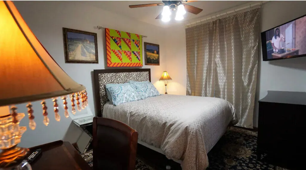Room interior at 1895 Washington Hotel & Spa, Paducah, Kentucky