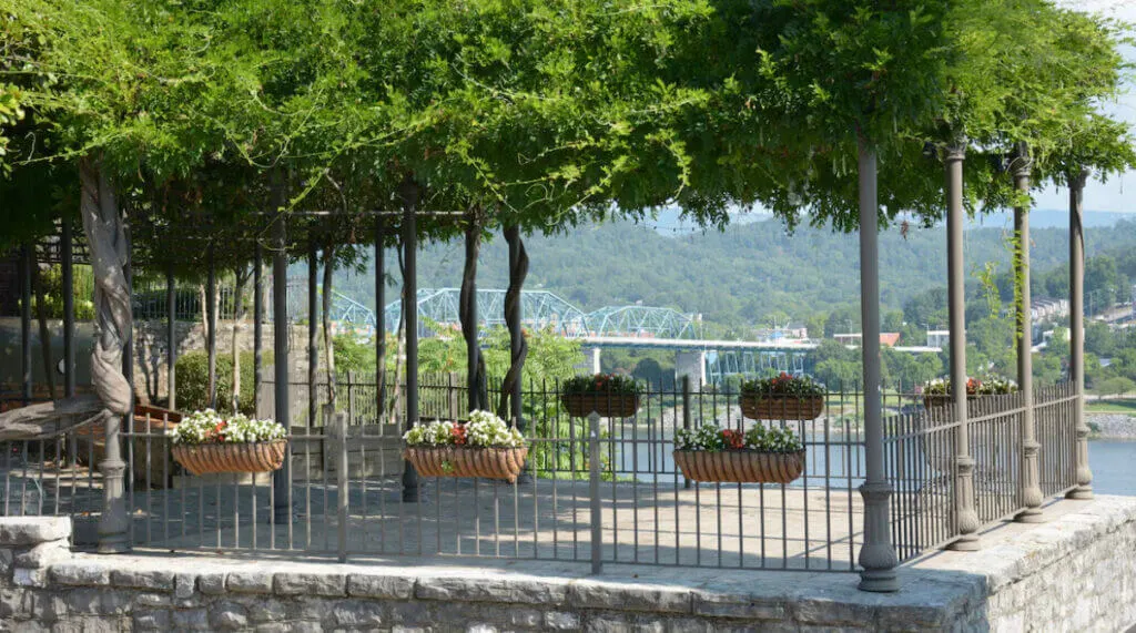 Riverview at the Bluff View Inn District