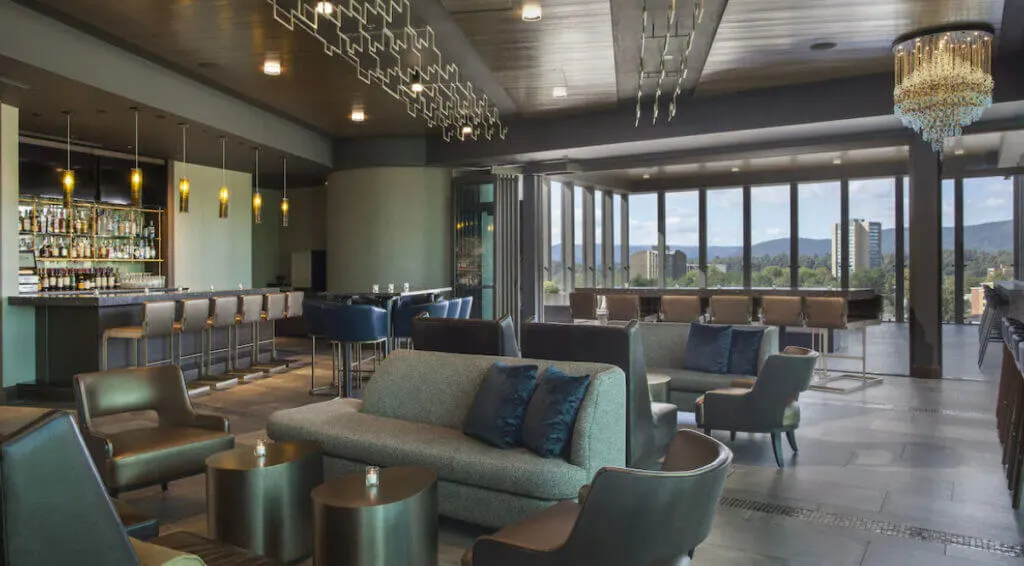 The Westin Chattanooga lobby