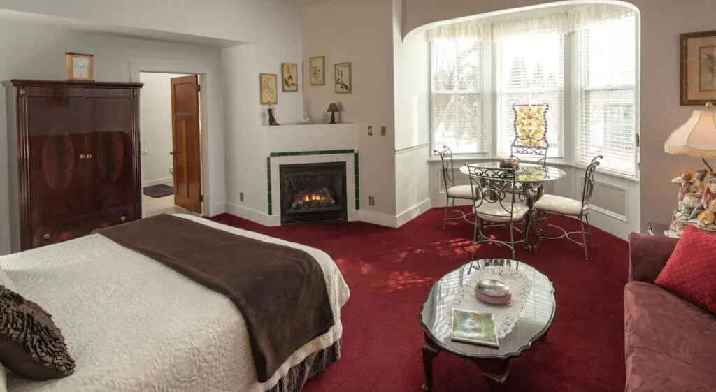 Room at Cloran Mansion Bed & Breakfast Galena Illinois