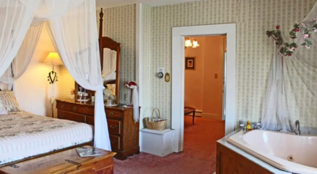 Charming room interior at Belle Aire Mansion Guest House