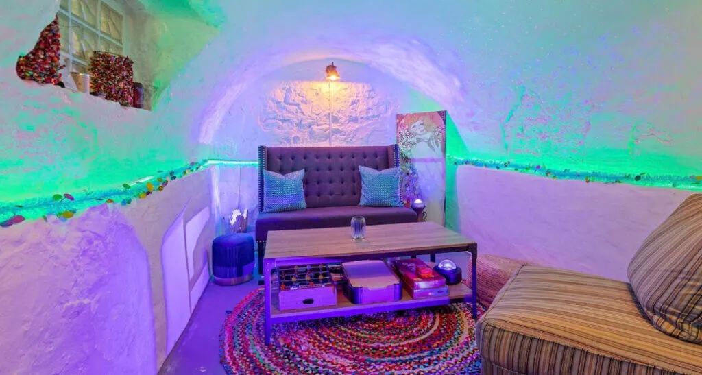 The Disco Room at cool place to stay in Glena Il The FiveTen Federal