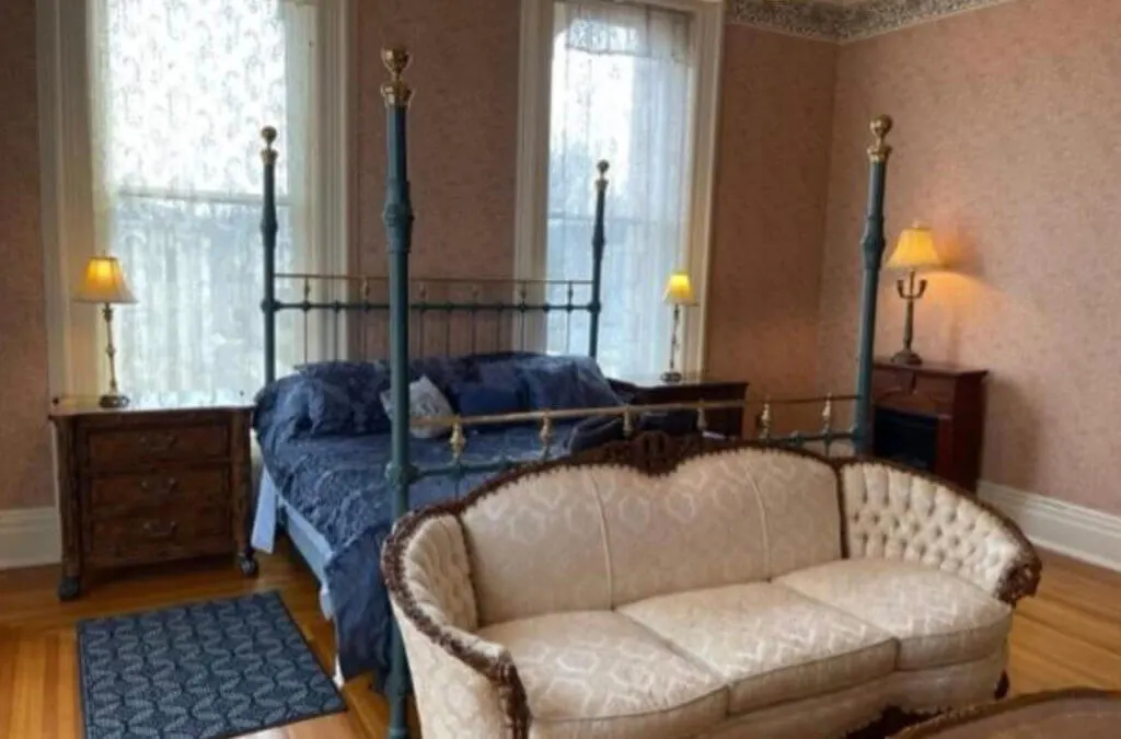 Room at Henderson Castle in Kalamazoo
