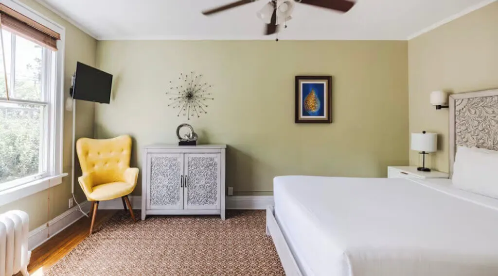 Room interior of Princess Anne, Asheville NC