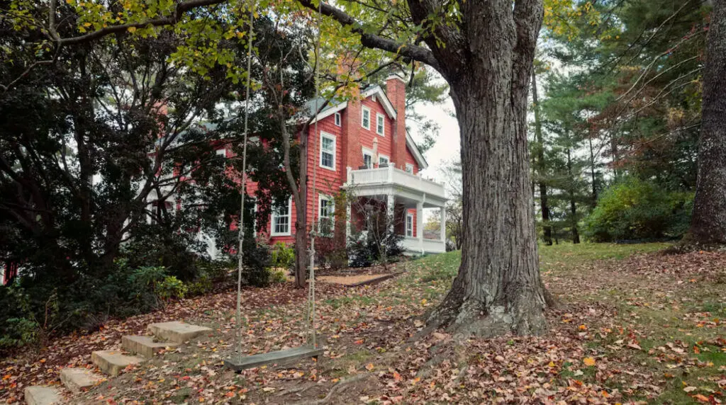 Exterior of unusual Asheville lodging Applewood Manor
