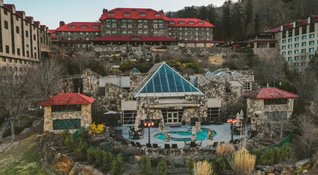 Exterior of Omni Park Inn, Asheville North Carolina
