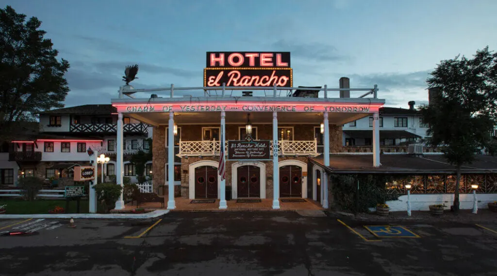 cool NM hotel exterior of Hotel El Rancho, Gallup