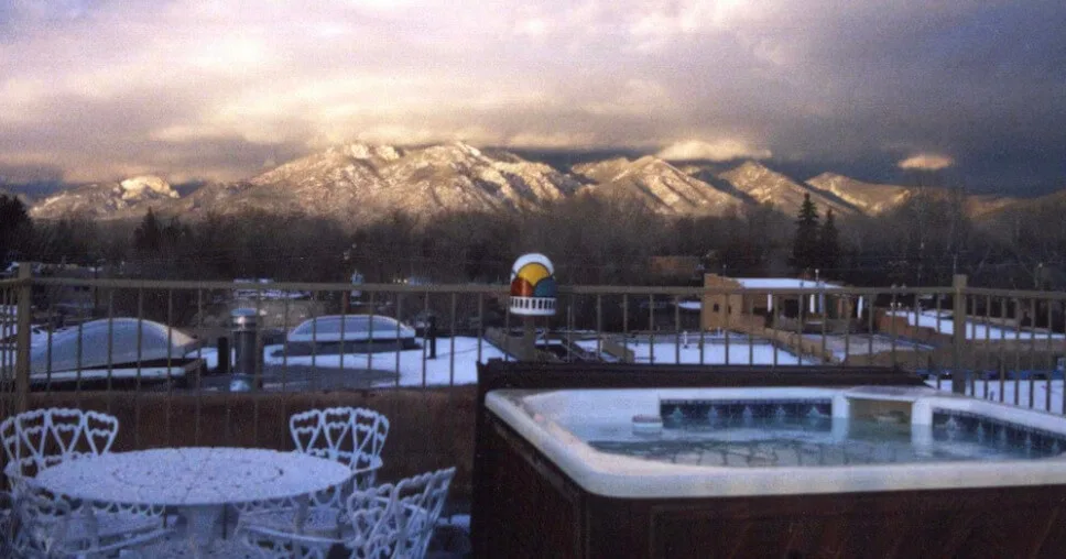 Hot tub view of mountains at La Doña Luz