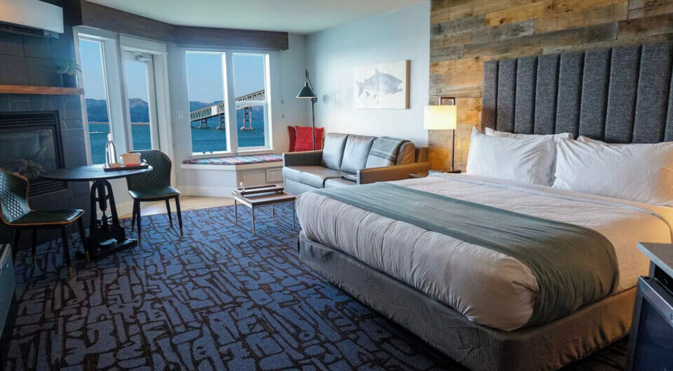 13 Unique Places to Stay in Oregon: Coolest Hotels + Lodging