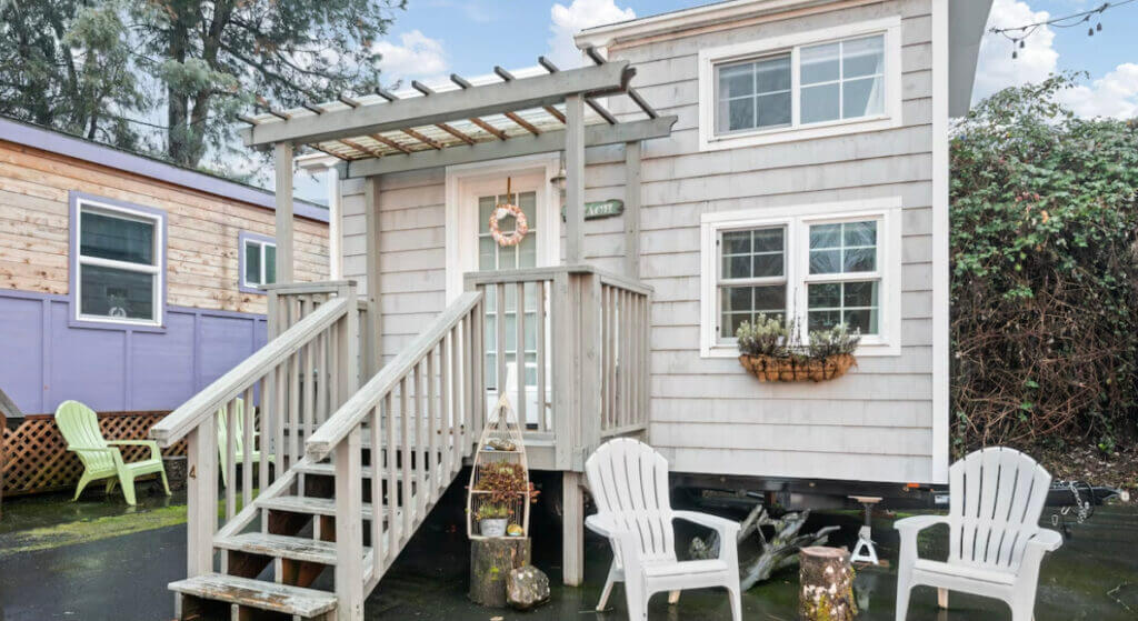 Exterior of a tiny home at Tiny Digs, Oregon