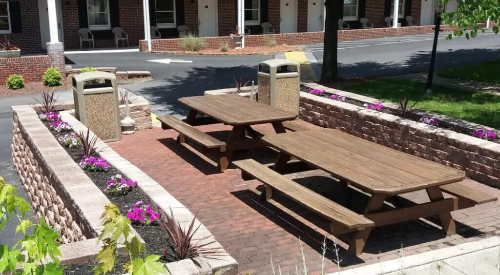 Picnic area outside of The Inn at Cemetery Hill
