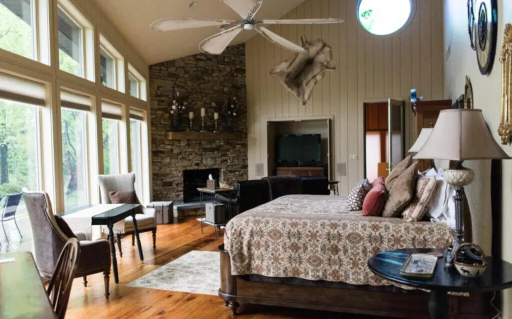 Spacious room at The Inn at White Oak