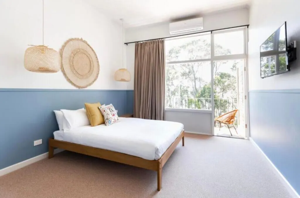 lorne hotel great ocean road cool room interior