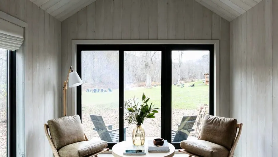 seating area with nature views at Tälta Lodge Vermont