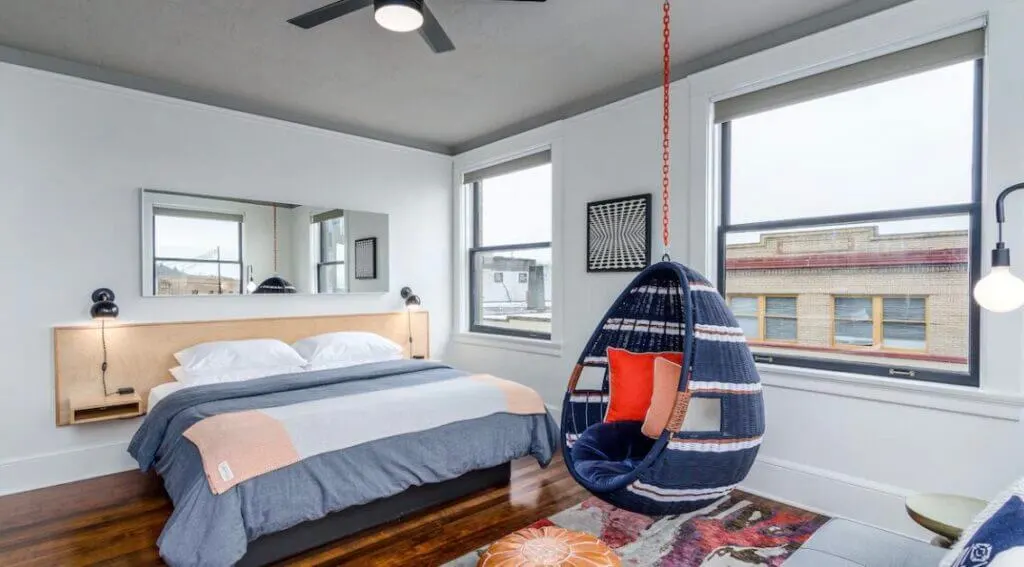 cute and spacious room interior at one of the most cool boutique hotels Astoria Oregon Norblad Hotel