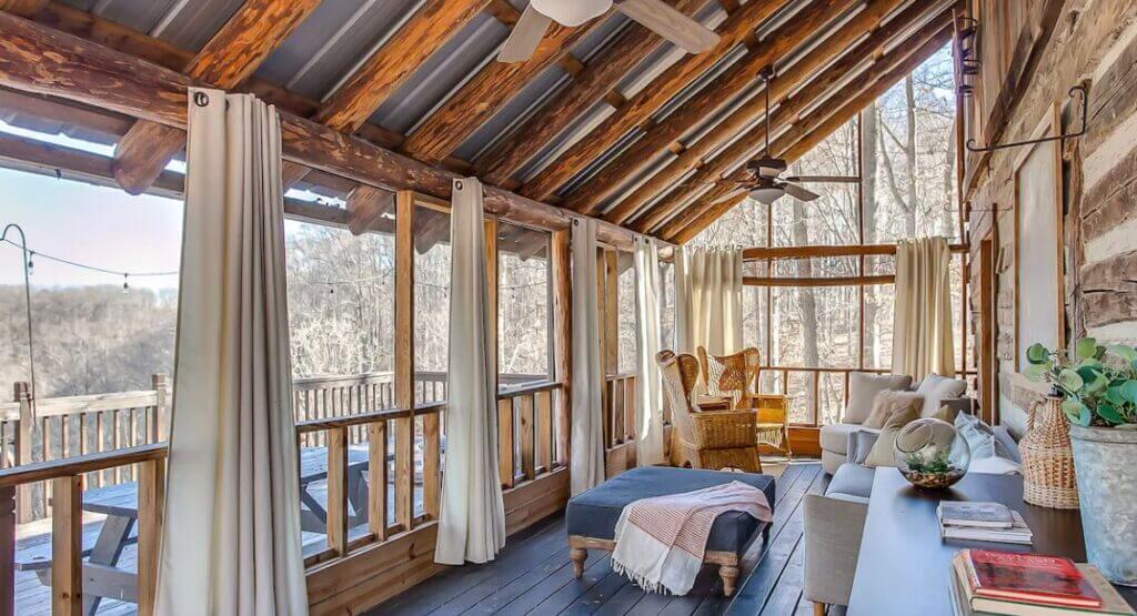 Center Hill Luxury Cabin over looking lake in Tennessee