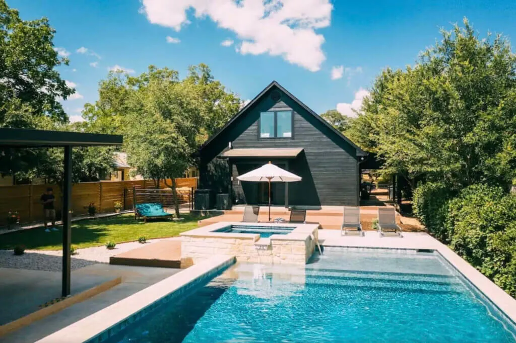 Njem Haus unique airbnb Fredericksburg