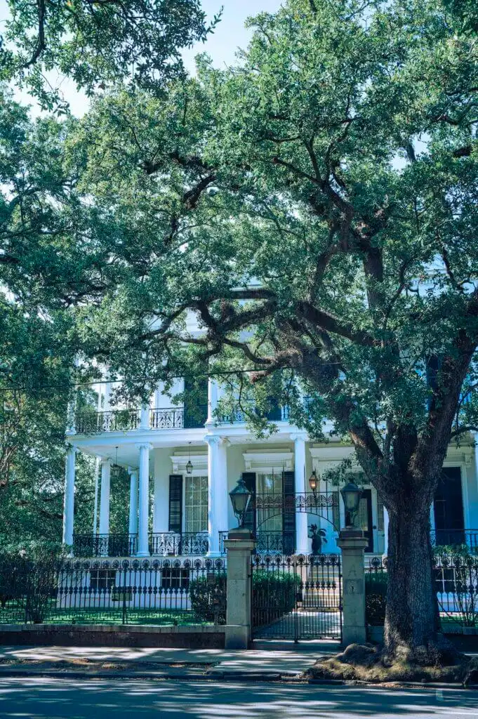 Coven mansion new orleans garden district 