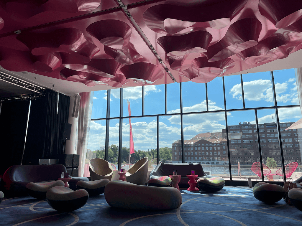 nHow Berlin Lobby