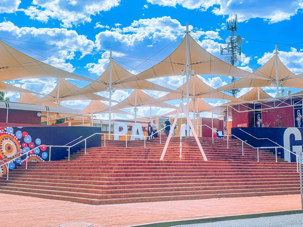 art gallery and theater of Ayers Rock Resort