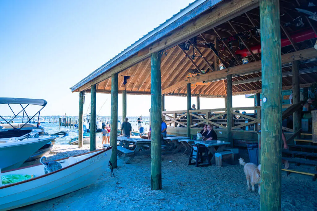Pirate's Cove best bars in the alabama beaches gulf shores and orange beach 