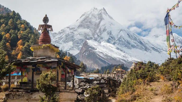Manaslu circuit trek