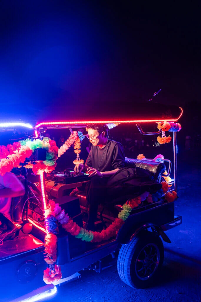 roaming dj performance wonderfruit 