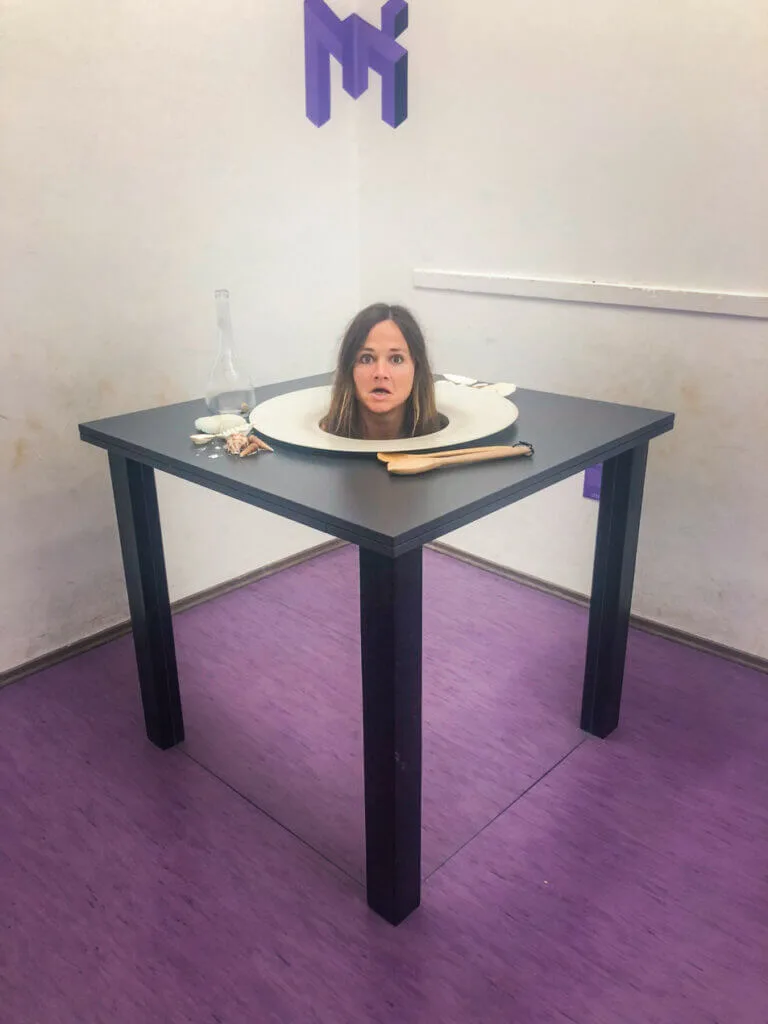 Zadar museum of illusions mirror table