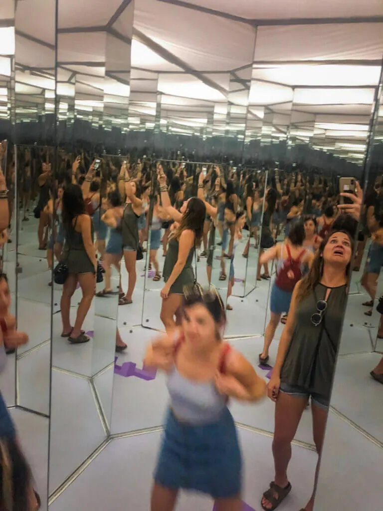 zadar museum of illusions mirror room