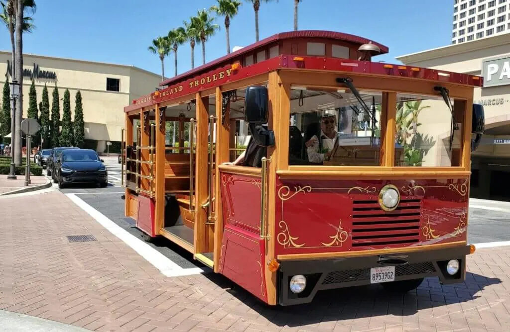 fashion island trolley fun things to do in OC best shopping