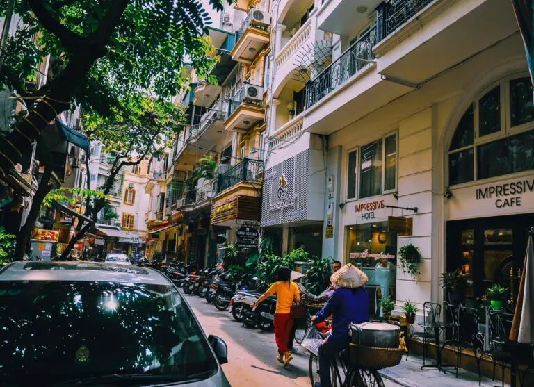 bet places to teach english abroad - top 5 countries and how to get jobs