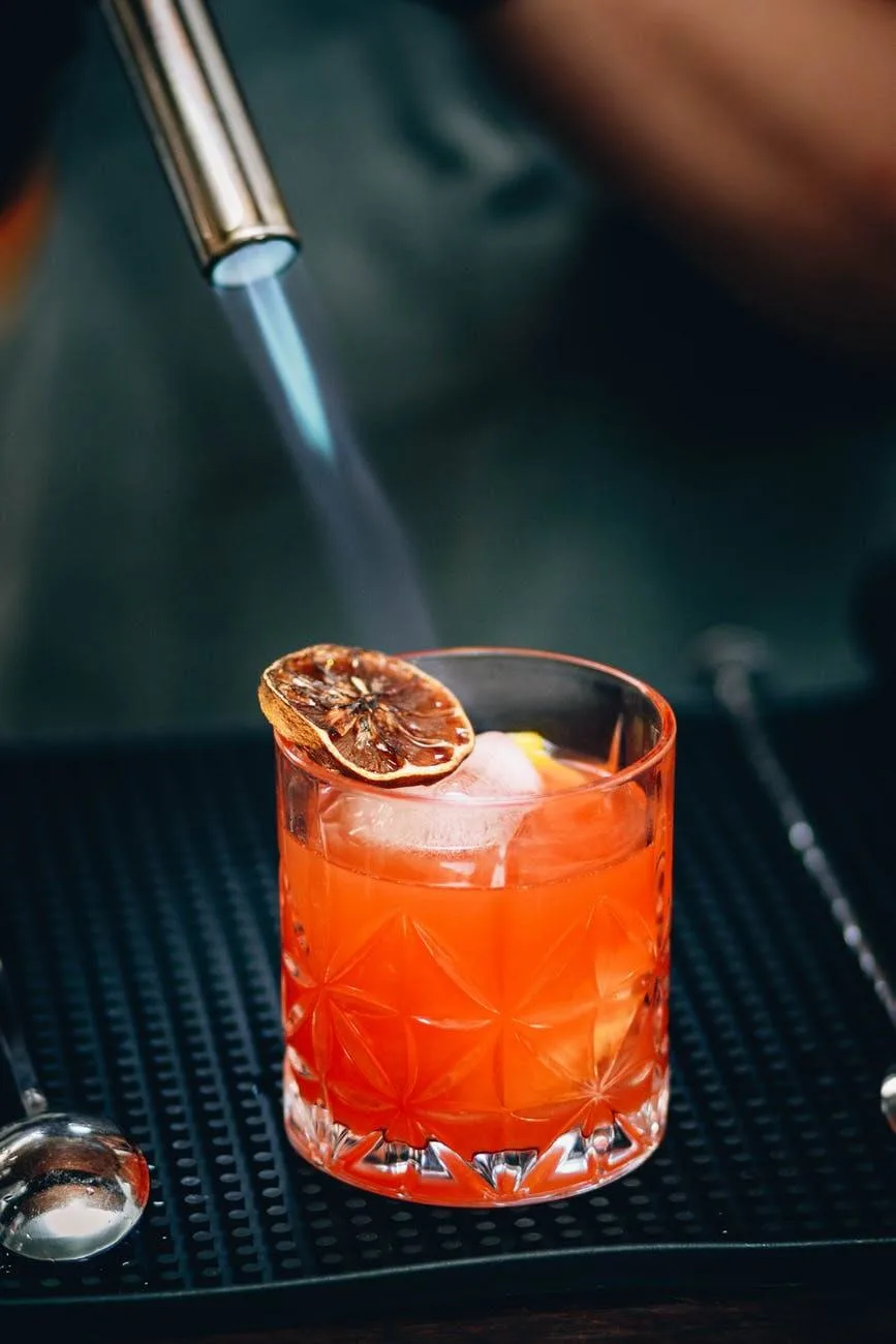 a21 helsinki cocktail making class